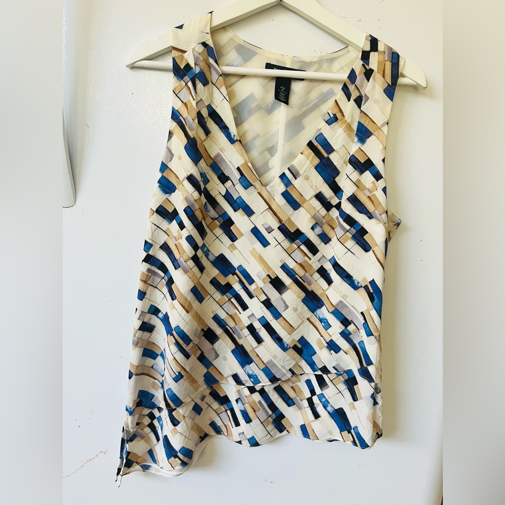 Silk 100% White House Black Market Blue/Tan Patterned Sleeveless V NeckTop Sz L